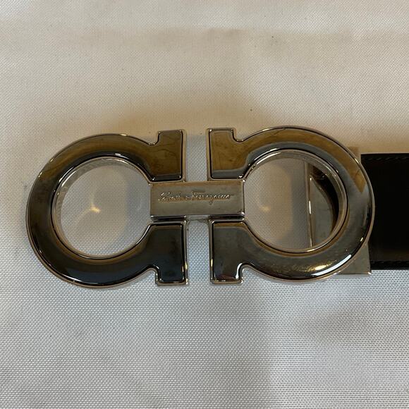 Ferragamo Black Leather Men's Belt, about 53 inches long - Picture 2 of 8
